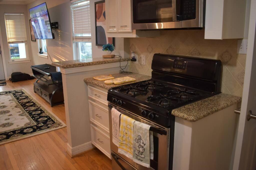 Apartmán Townhouse Near Midtown Houston Exteriér fotografie